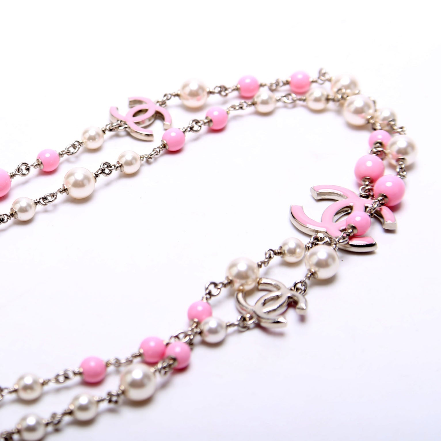 CC Enamel Pearl Necklace Pink