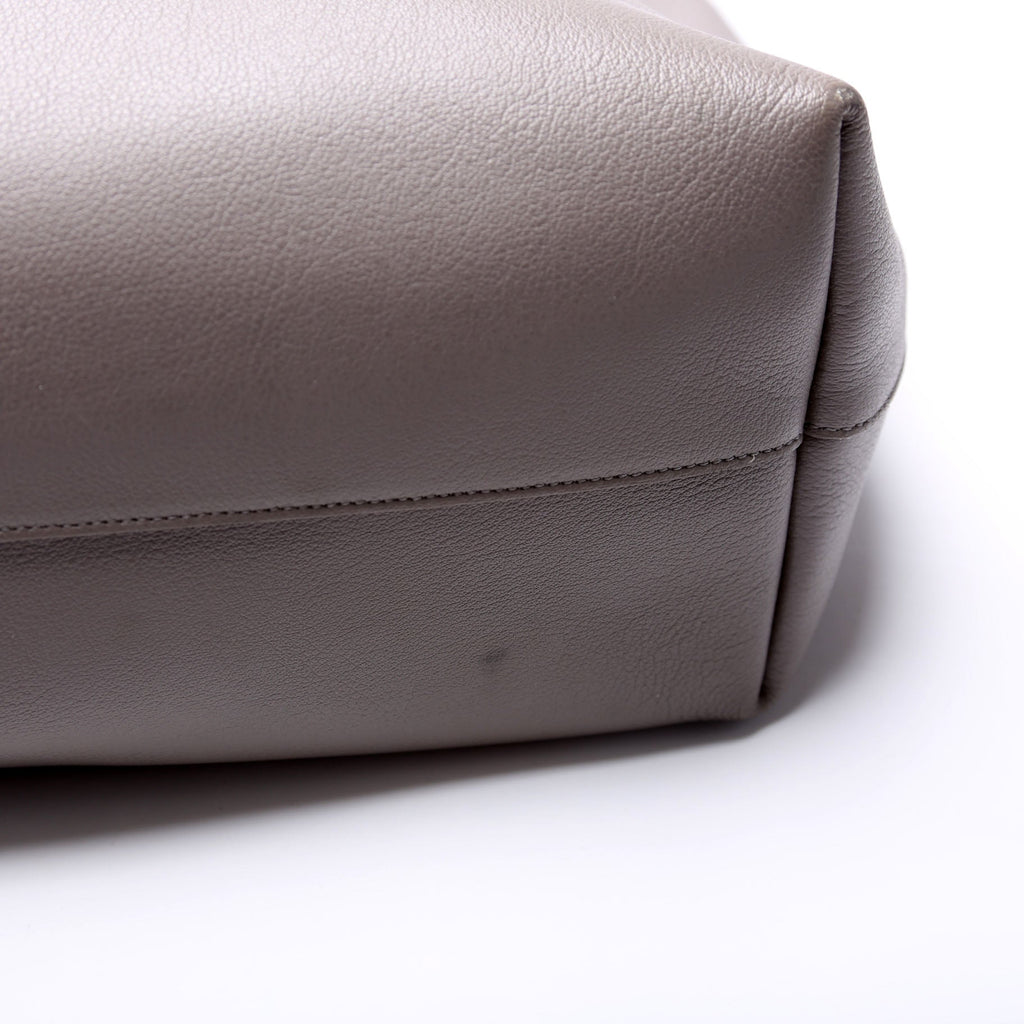 Shopping Bag East/West Supple Leather 600281 Grey