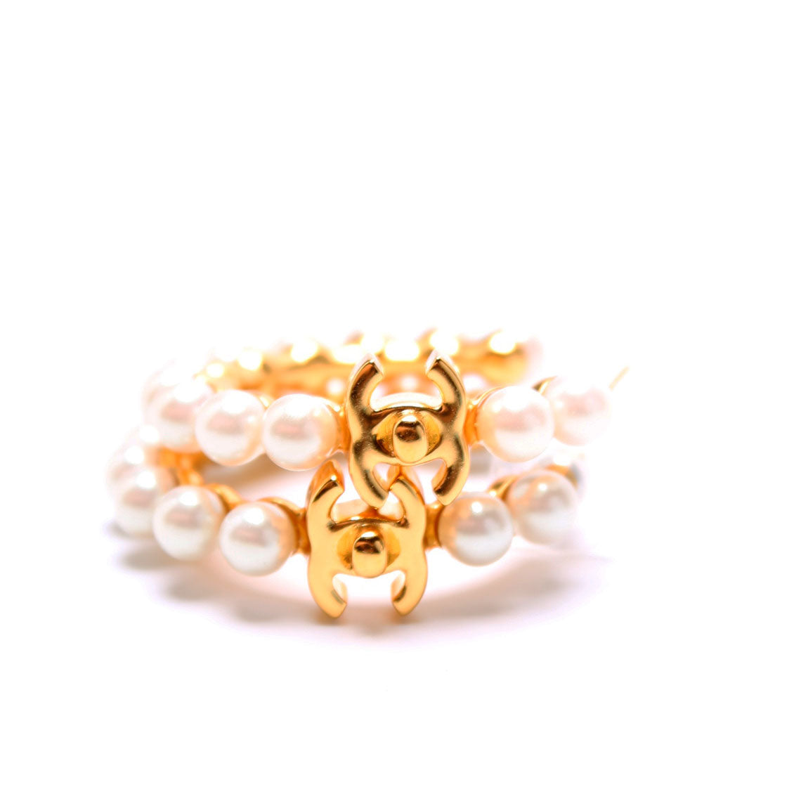 CC Turnlock Pearl Hoop Earrings Gold/Pearl