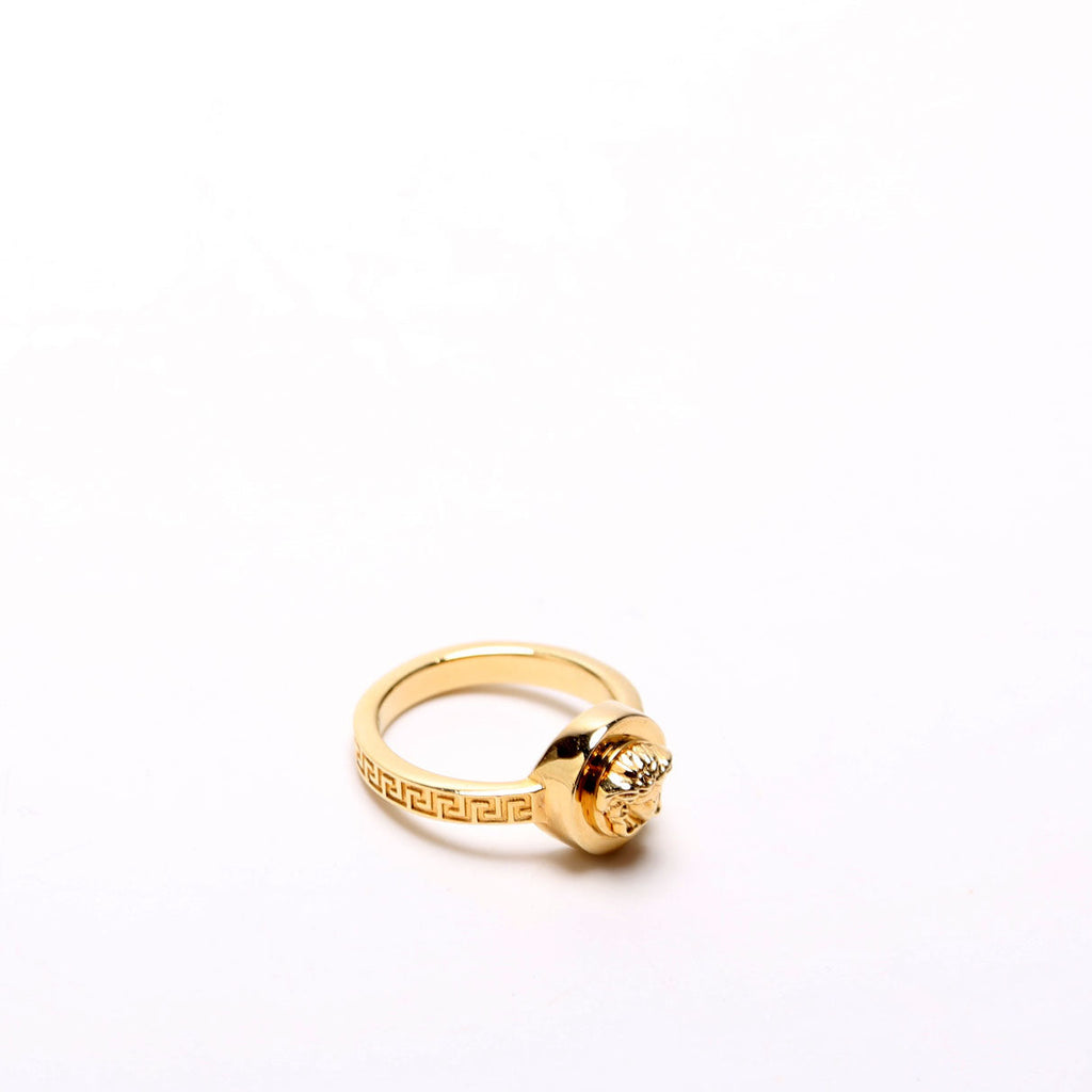 Medusa Circle Ring Size 7.5 Gold