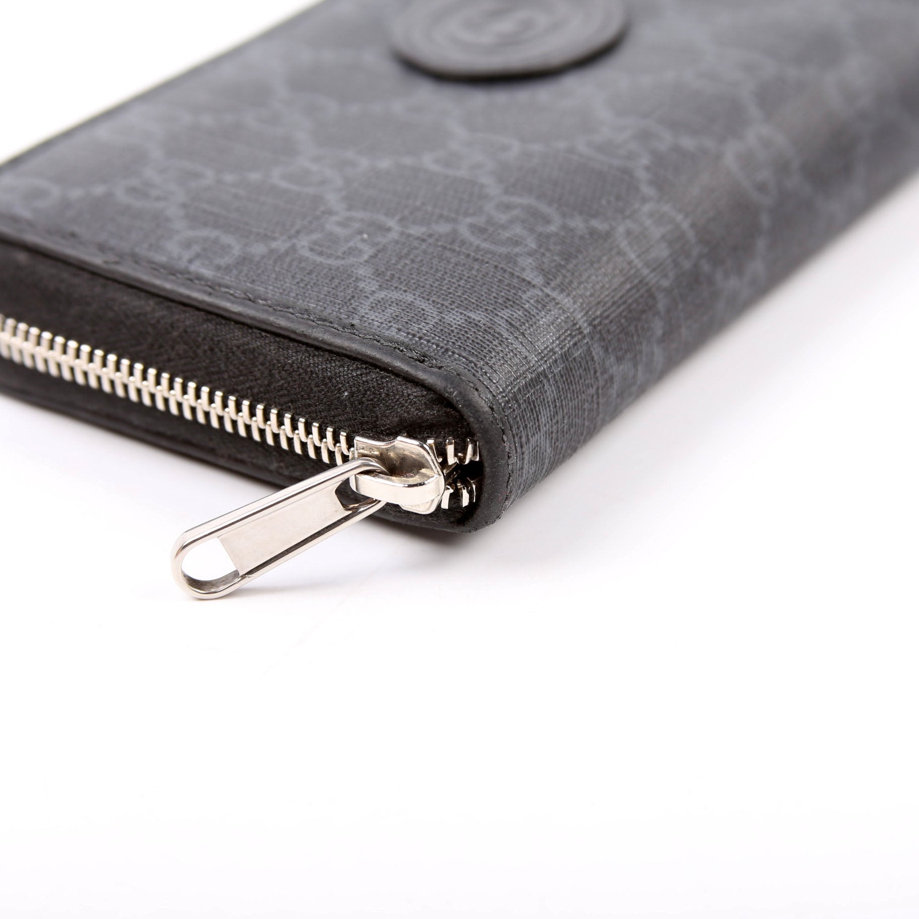 673003 Interlocking GG Supreme Zip Around Wallet Black