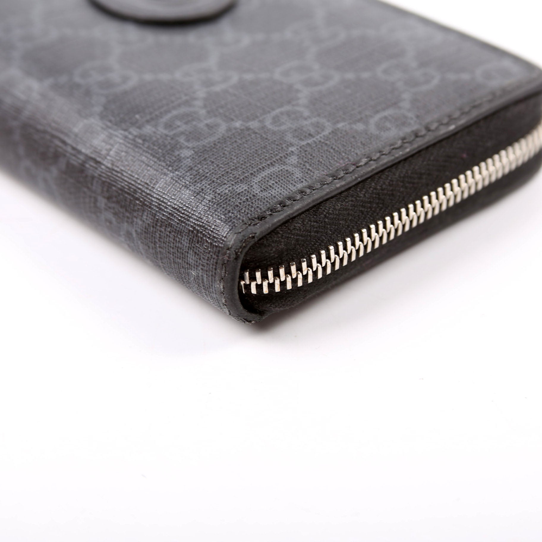 673003 Interlocking GG Supreme Zip Around Wallet Black