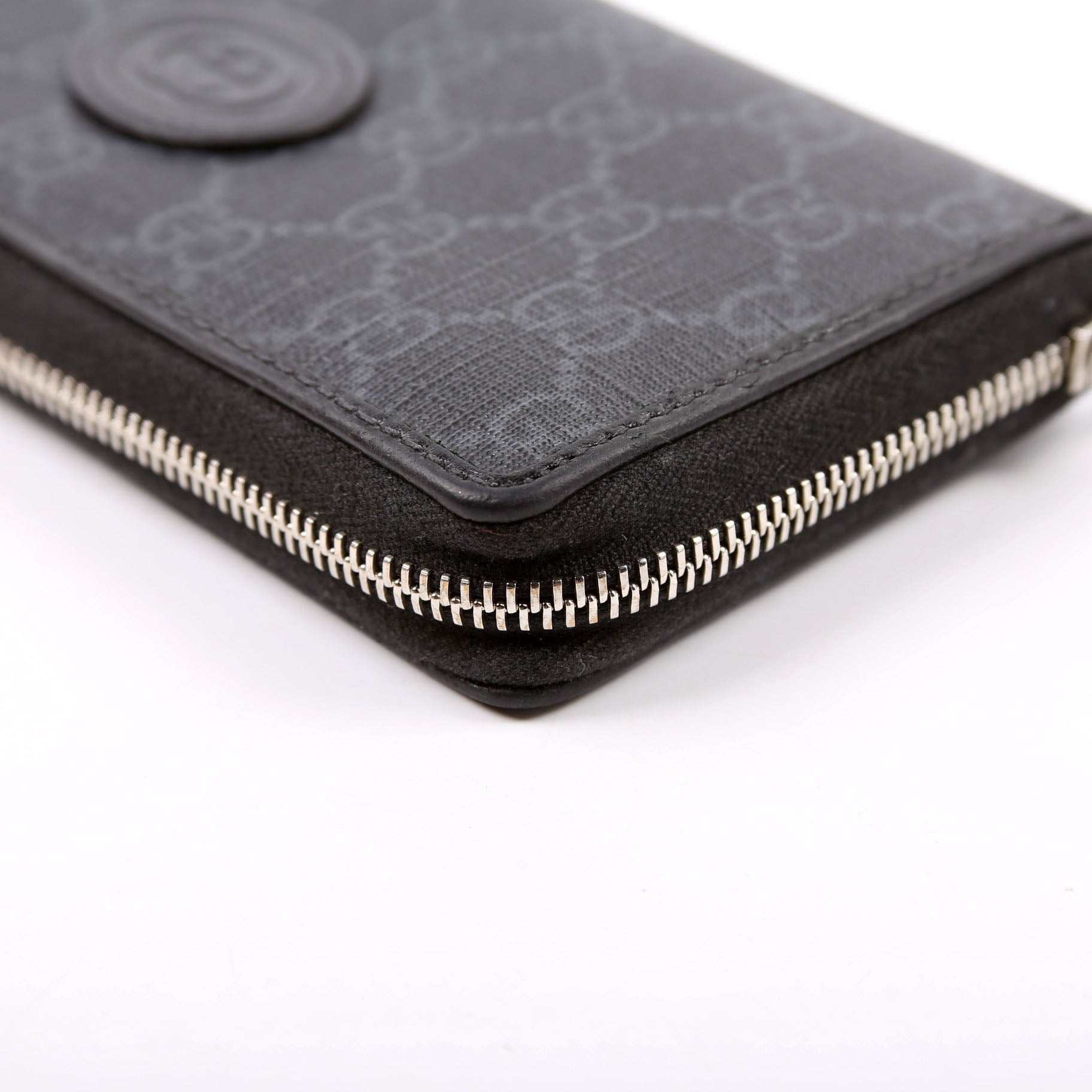 673003 Interlocking GG Supreme Zip Around Wallet Black