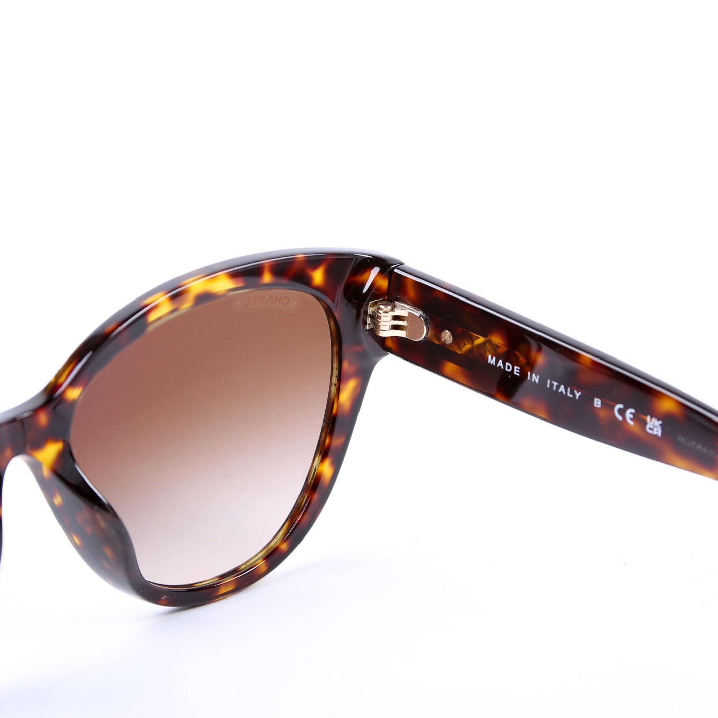 5477 CC Cat Eye Sunglasses Brown