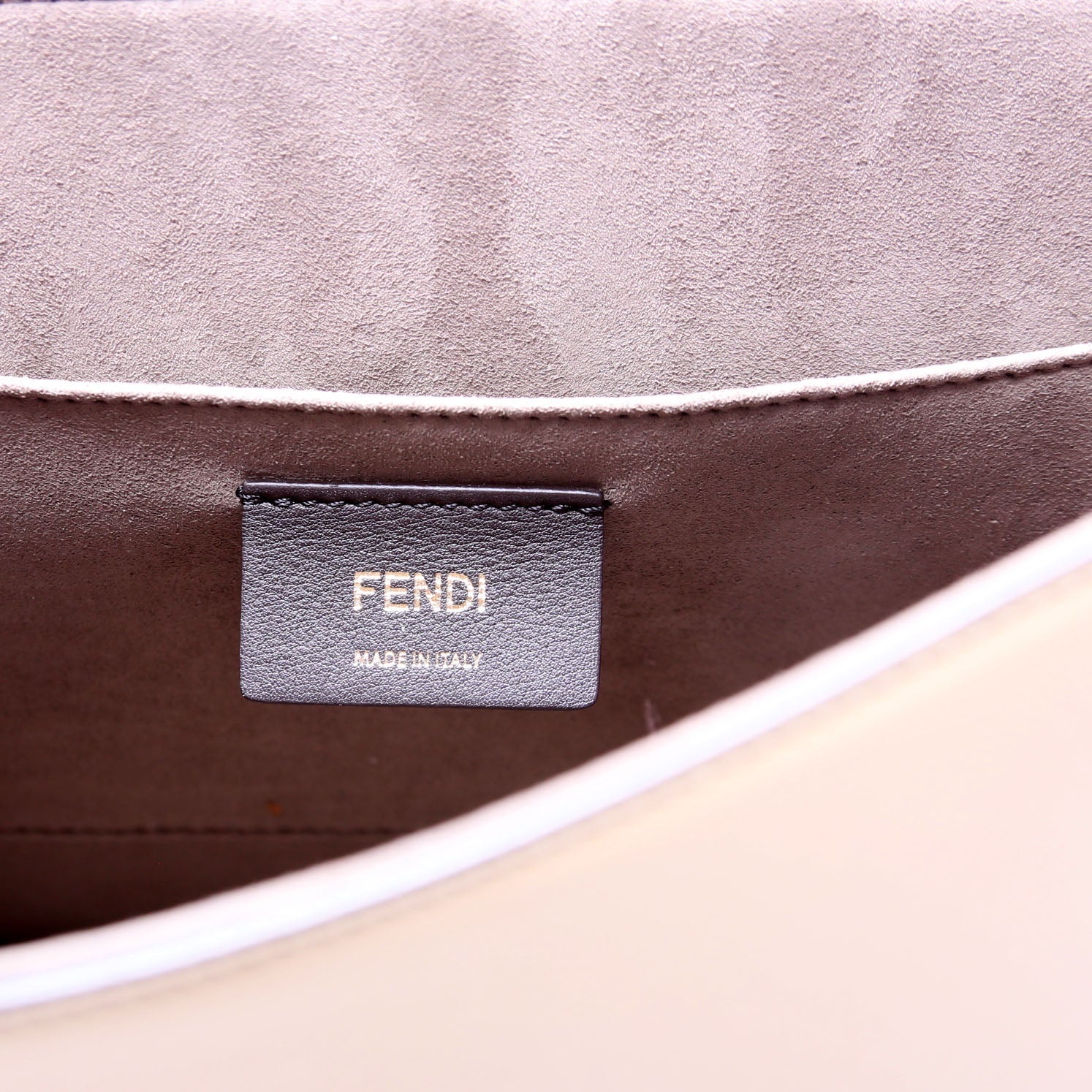 8BT284 Kan I Medium Shoulder Bag Vitello F is Fendi