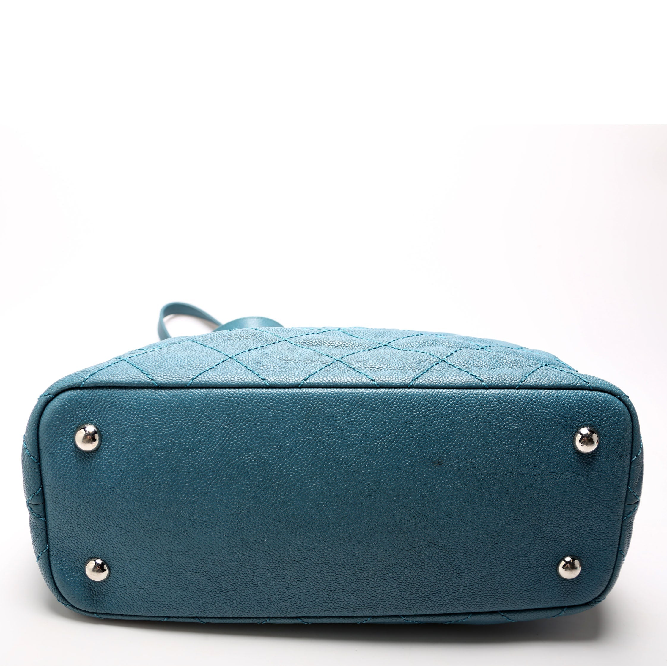 CC Shopping Tote W/ Pouch Quilted Caviar 20M