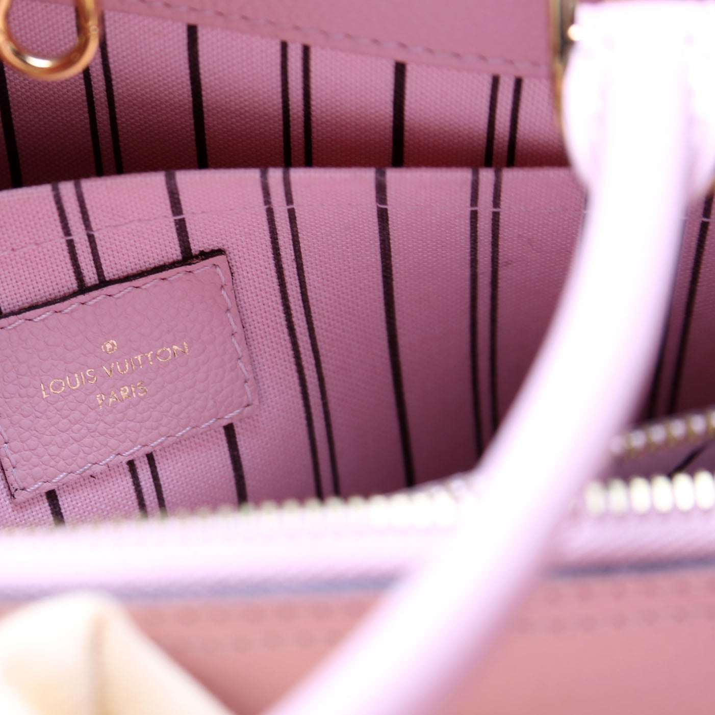 Montaigne MM Empreinte Pink