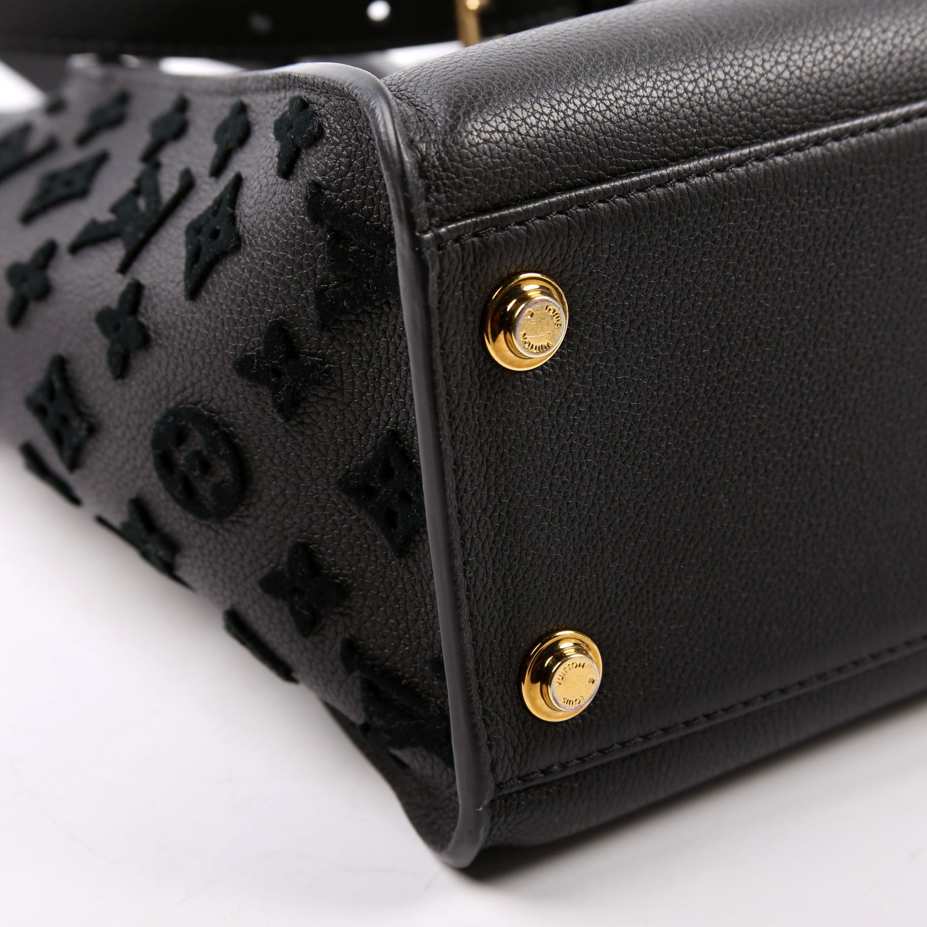 On My Side MM Calfskin Black