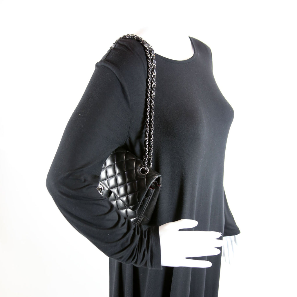 Classic Flap Small Lambskin 25-28M Black