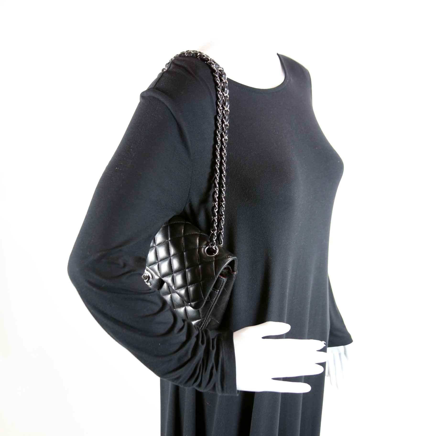 Classic Flap Small Lambskin 25-28M Black
