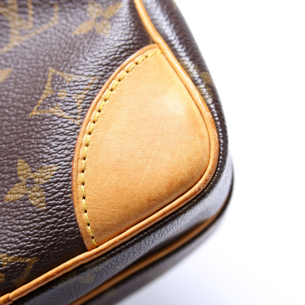 Amazone Monogram