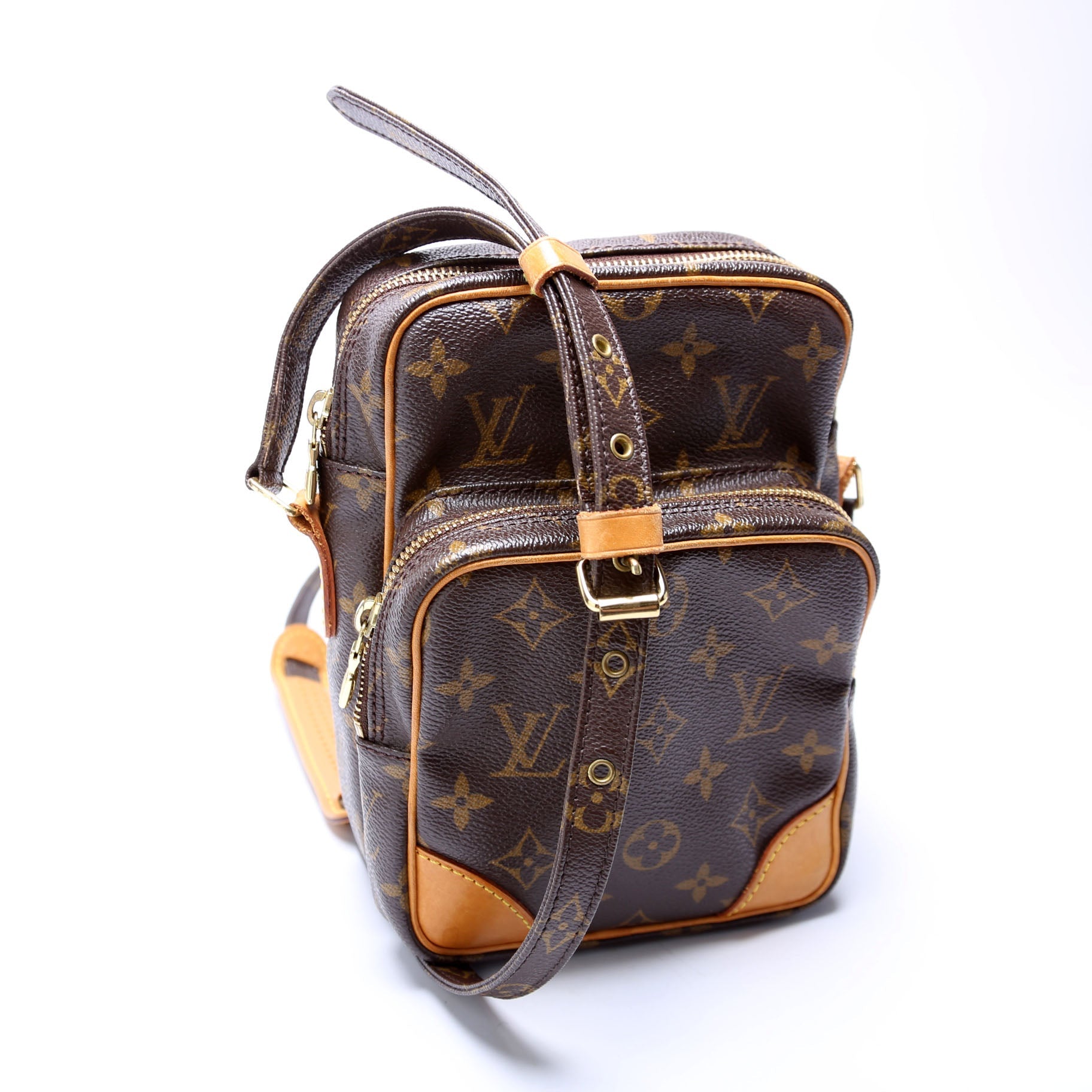 Amazone Monogram