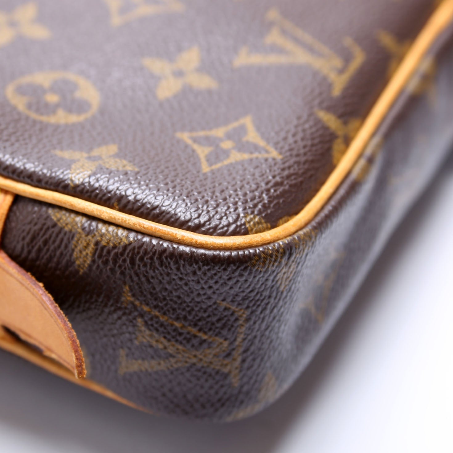 Pochette Marly Bandouliere Monogram