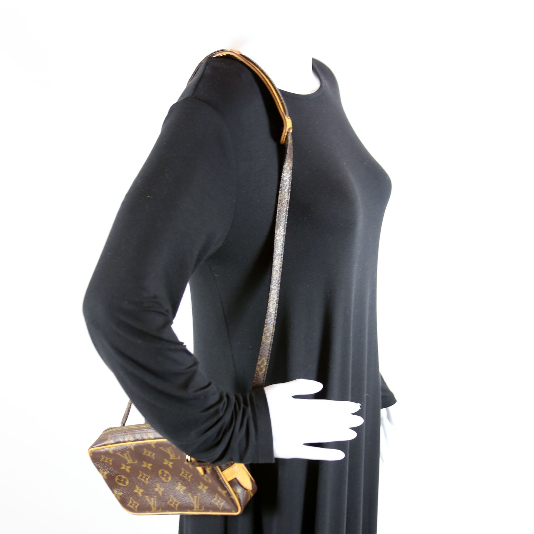 Pochette Marly Bandouliere Monogram