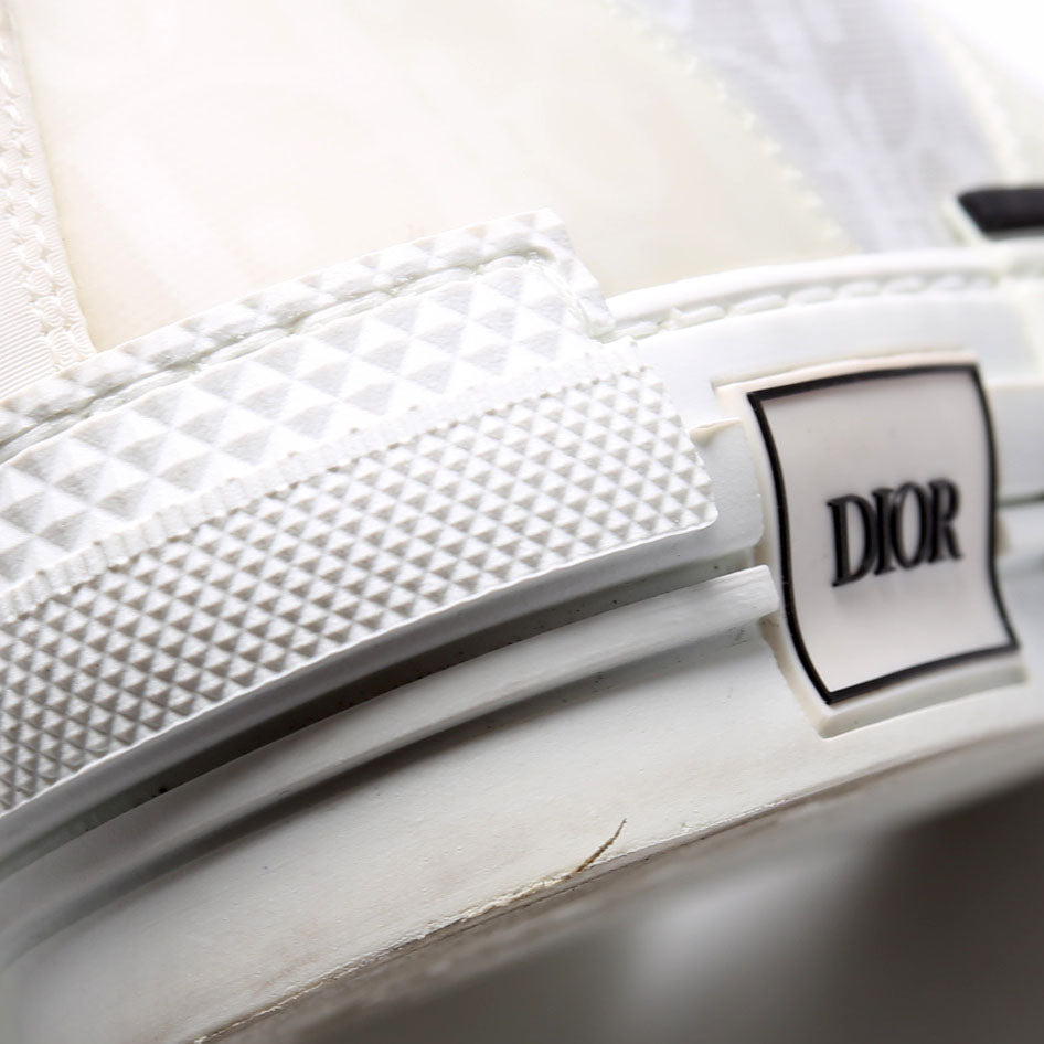 B23 Hightop Sneakers Size 36 White/Black