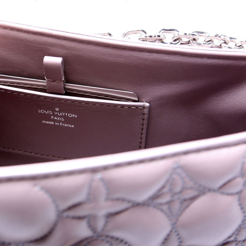 Twist MM Malletage Flower Lambskin Taupe