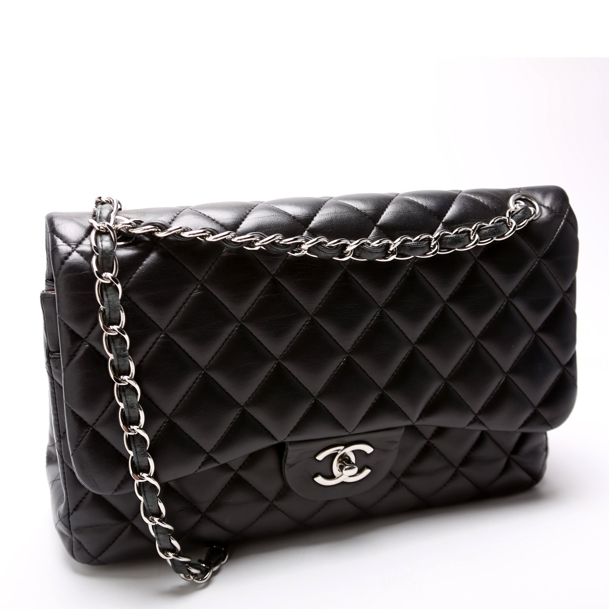Classic Flap Jumbo Lambskin 14-16M