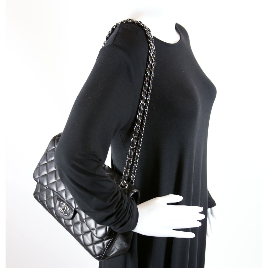 Classic Flap Jumbo Lambskin 14-16M