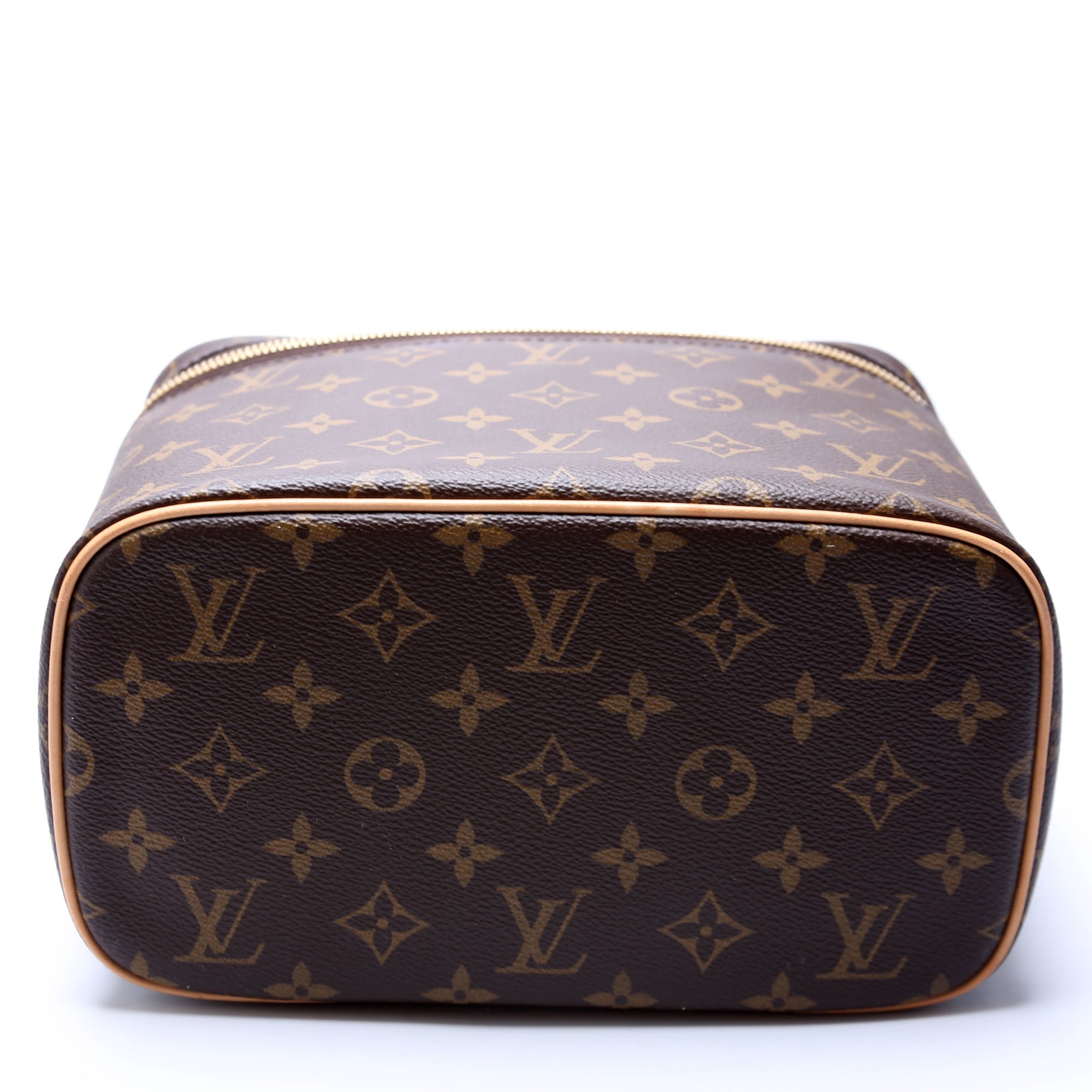 Nice BB Cosmetic Monogram