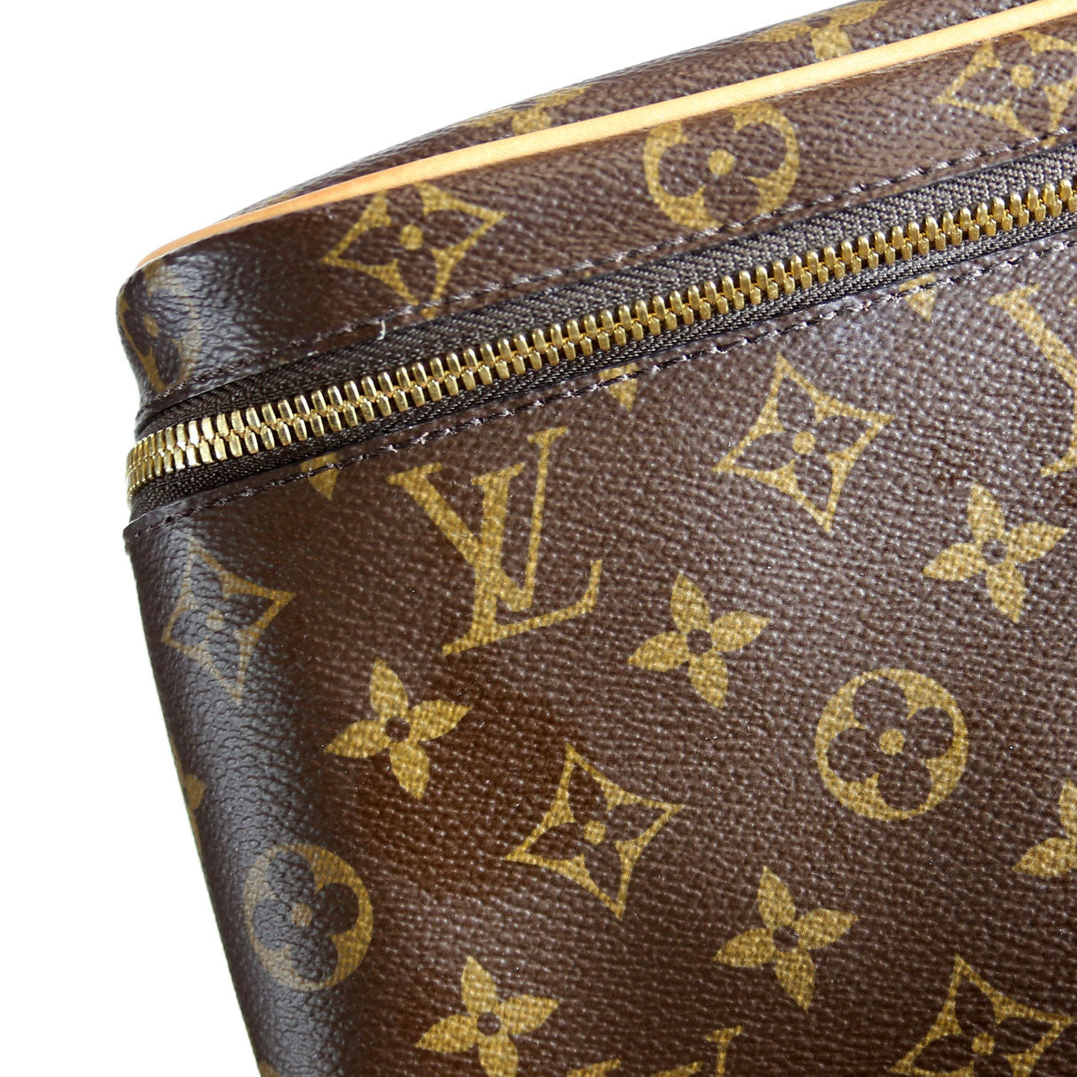 Nice BB Cosmetic Monogram