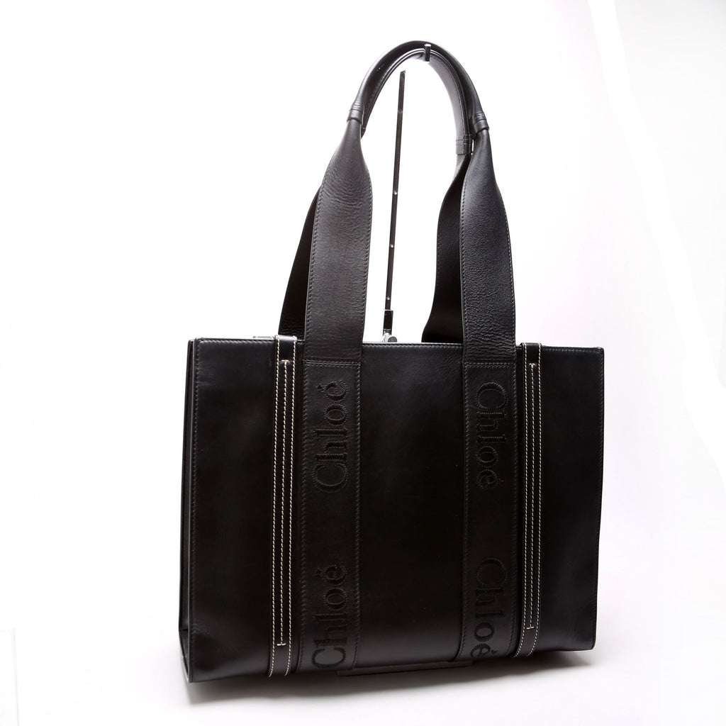 Woody Medium Leather Tote Black