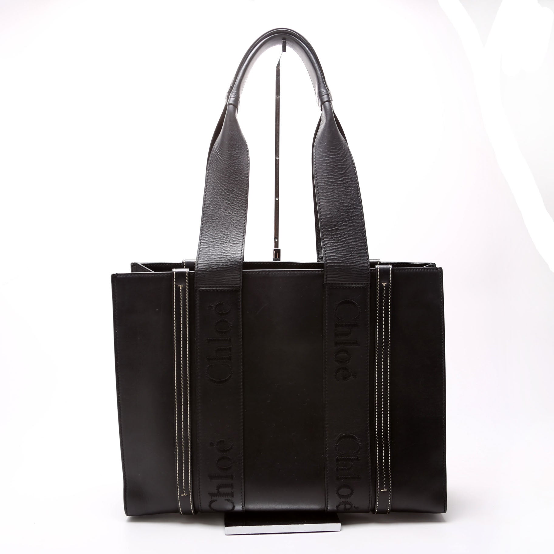 Woody Medium Leather Tote Black