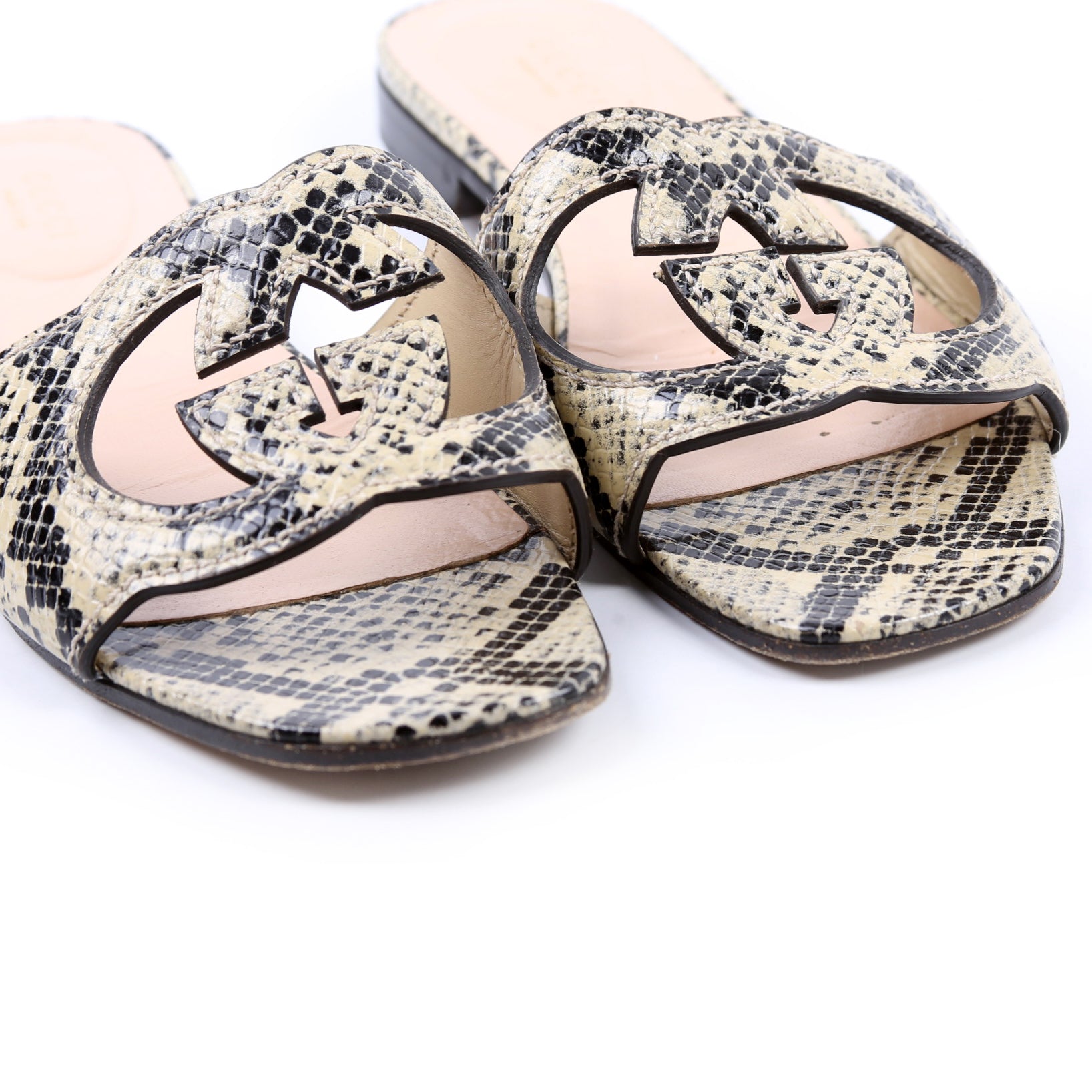 Python Interlocking G Flats Size 37 Beige/Black