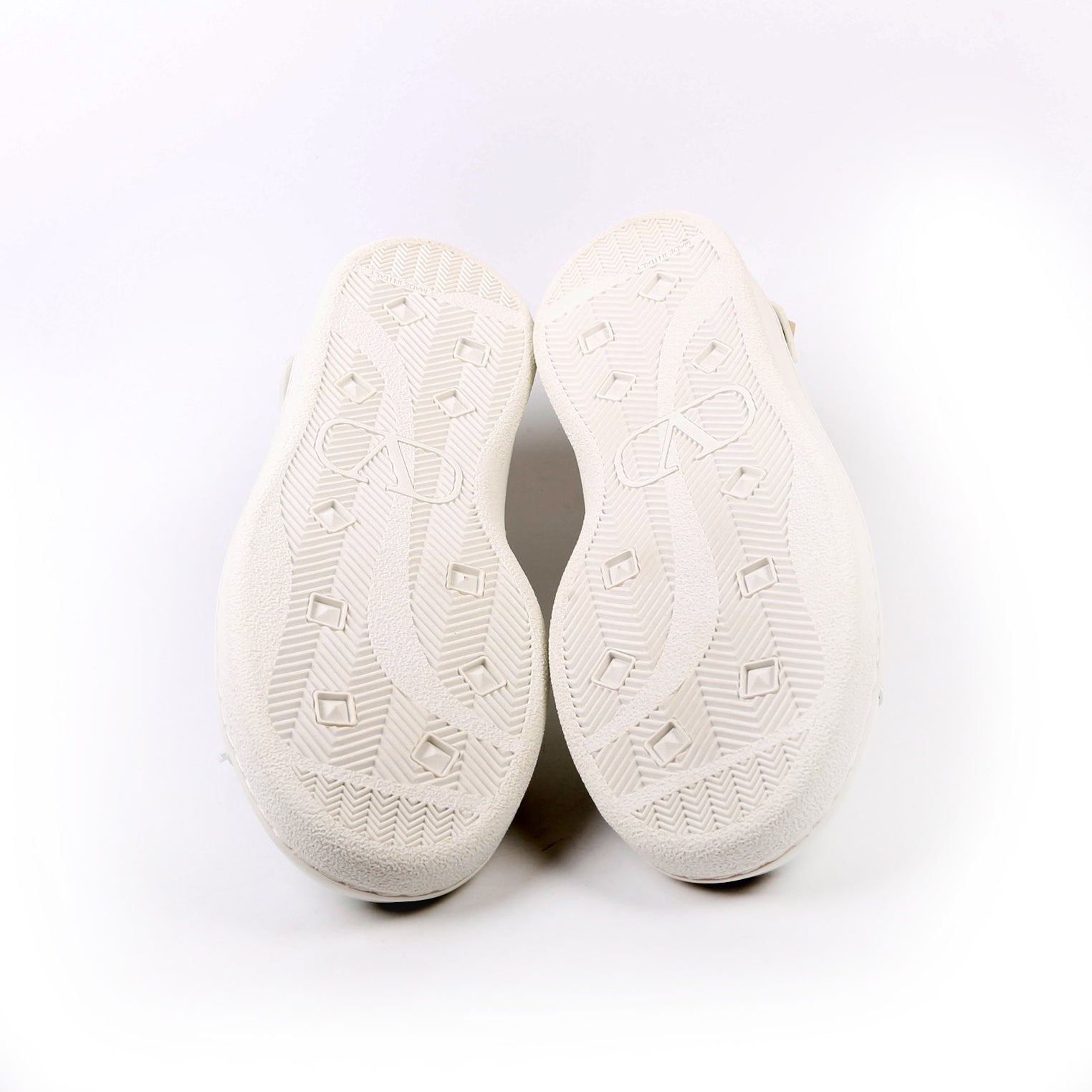 Backnet V Logo Sneakers Size 38 White