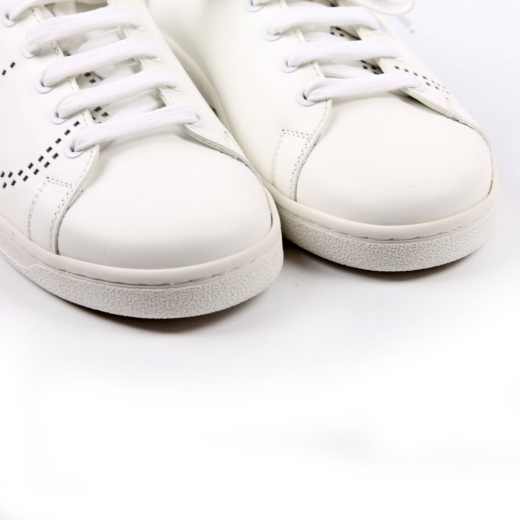 Backnet V Logo Sneakers Size 38 White