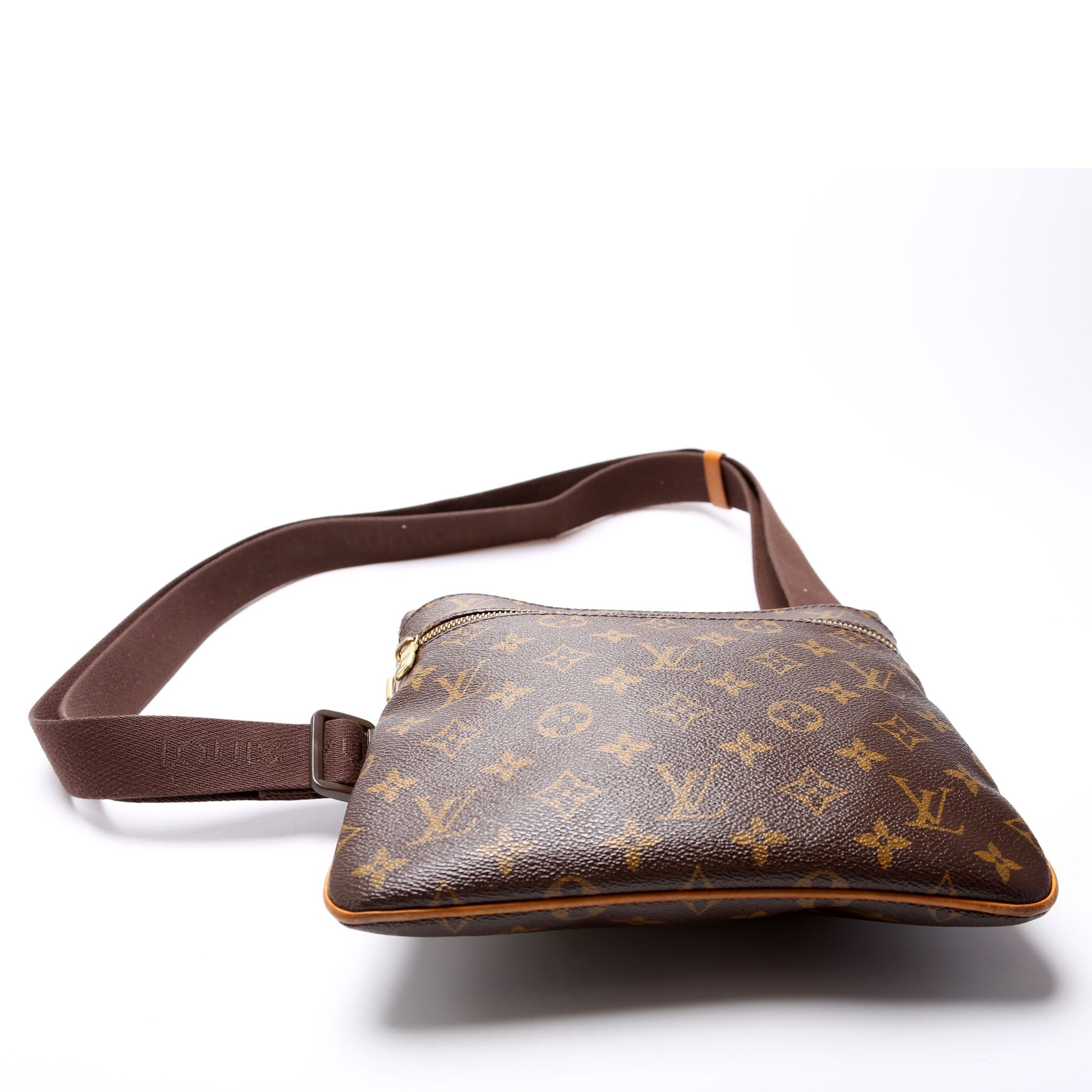 Pochette Valmy Monogram