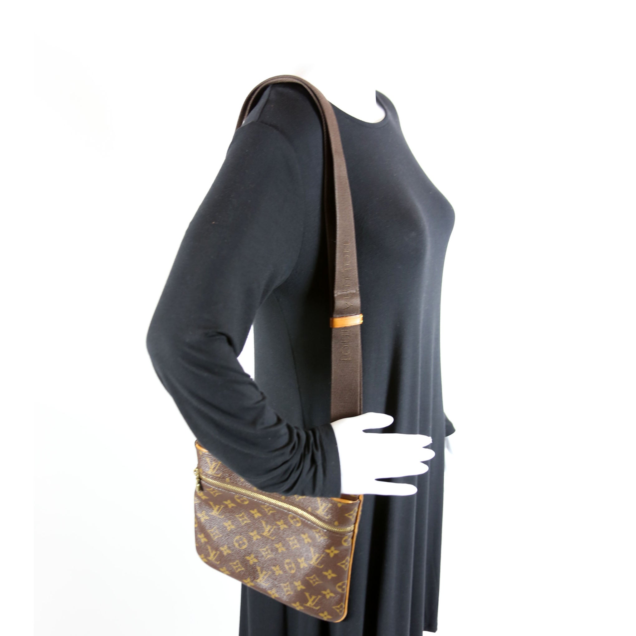 Pochette Valmy Monogram
