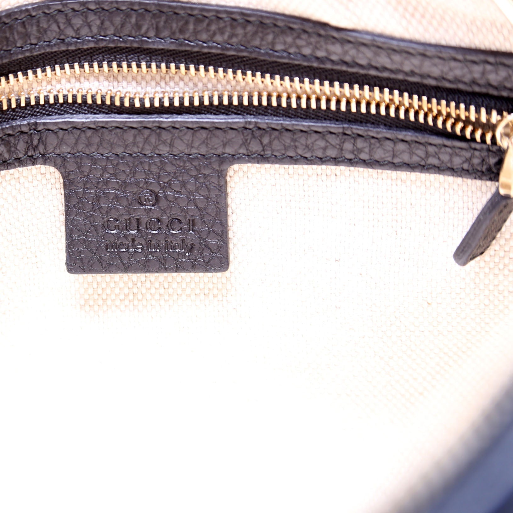 308983 Soho Chain Shoulder Bag Black