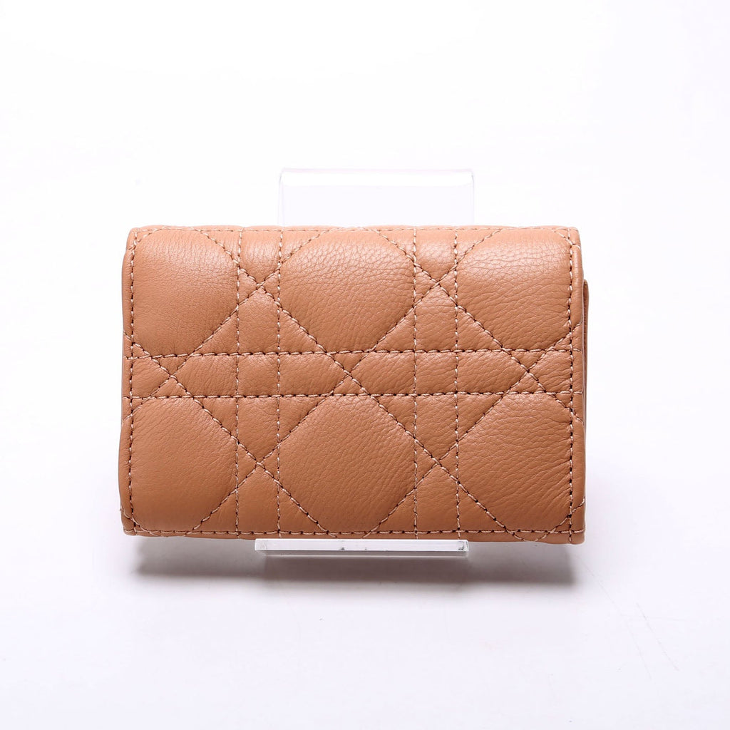 Caro Glycine Cannage Compact Wallet Tan