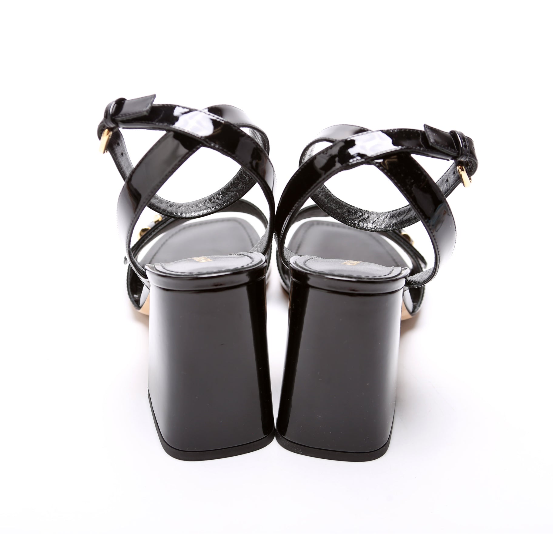 Shake Sandals Size 40