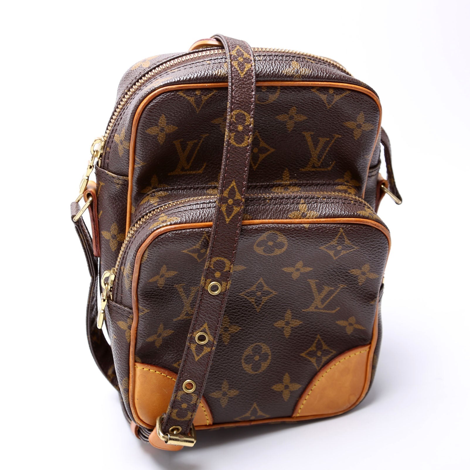 Amazone Monogram
