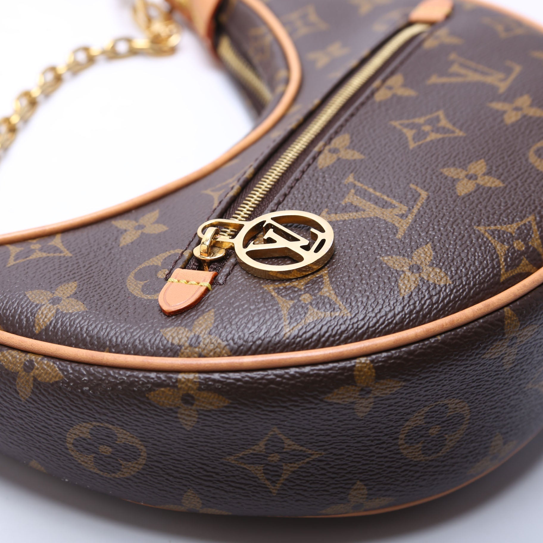 Loop Monogram