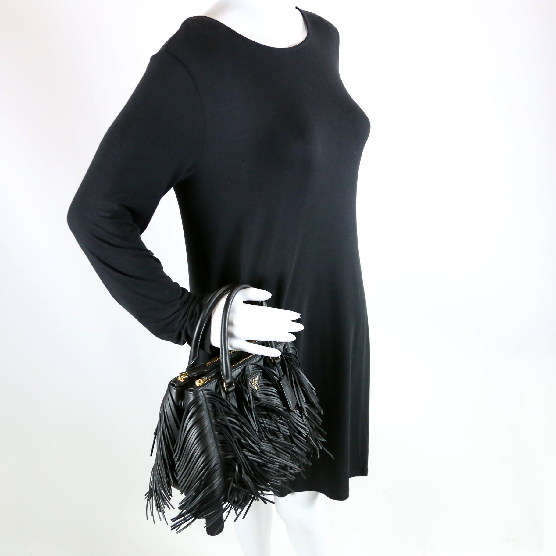 1BA896 Leather Fringe Galleria Small Black