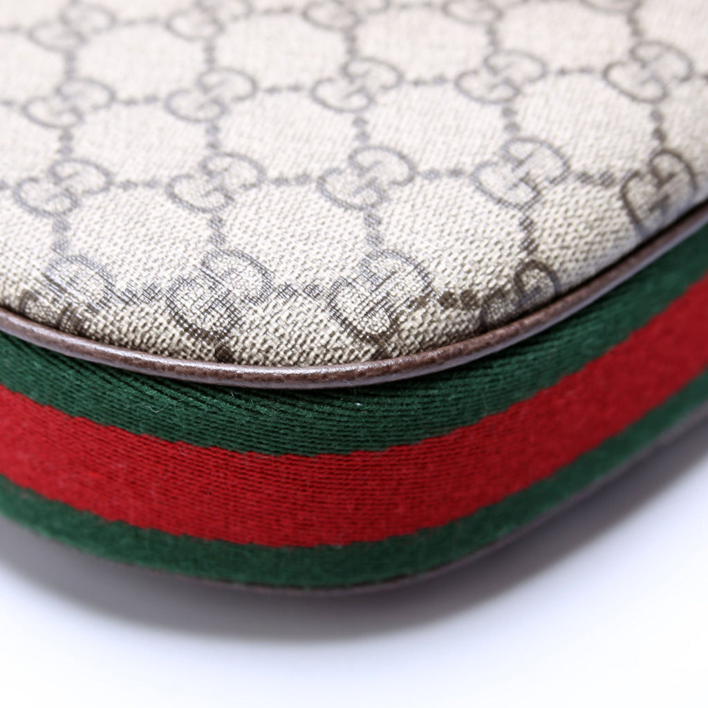 702823 Attache GG Supreme Shoulder Bag Medium