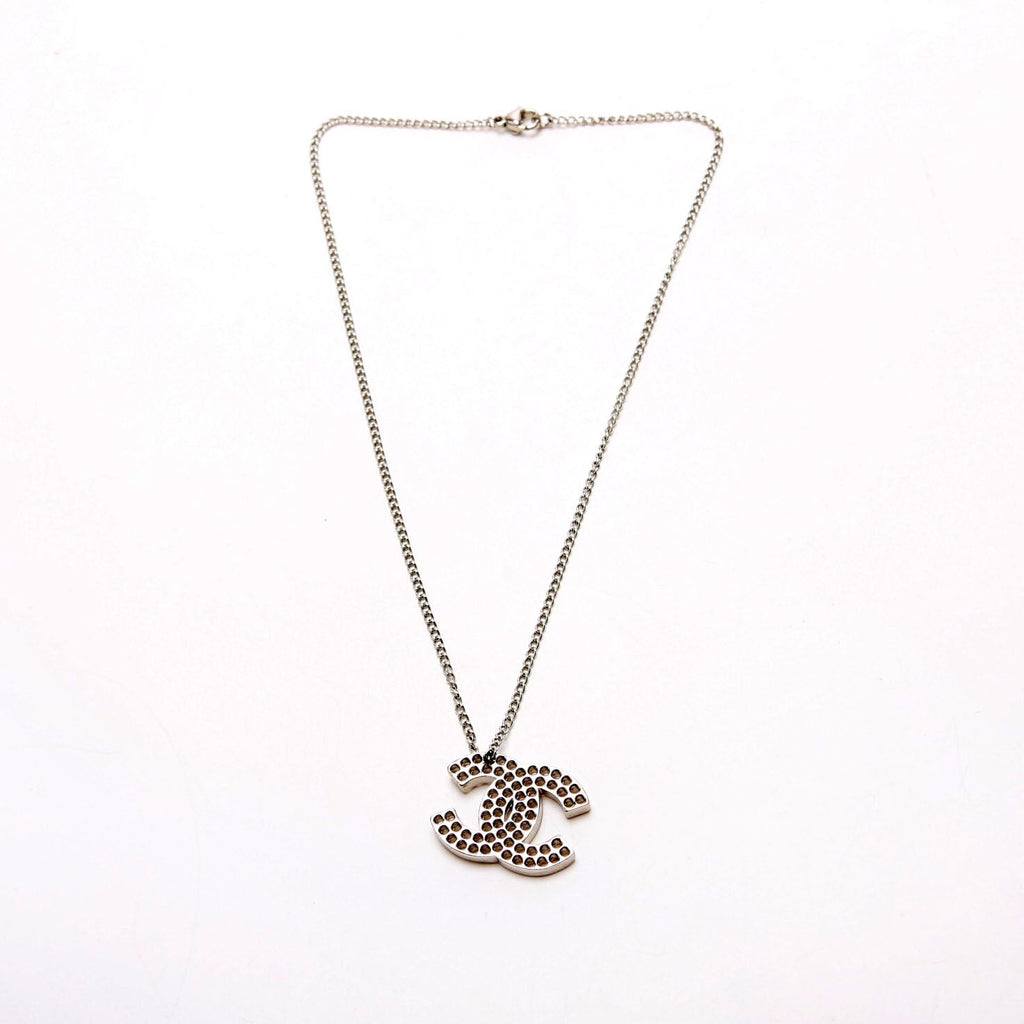 CC Cut Out Medium Pendent Necklace Silver
