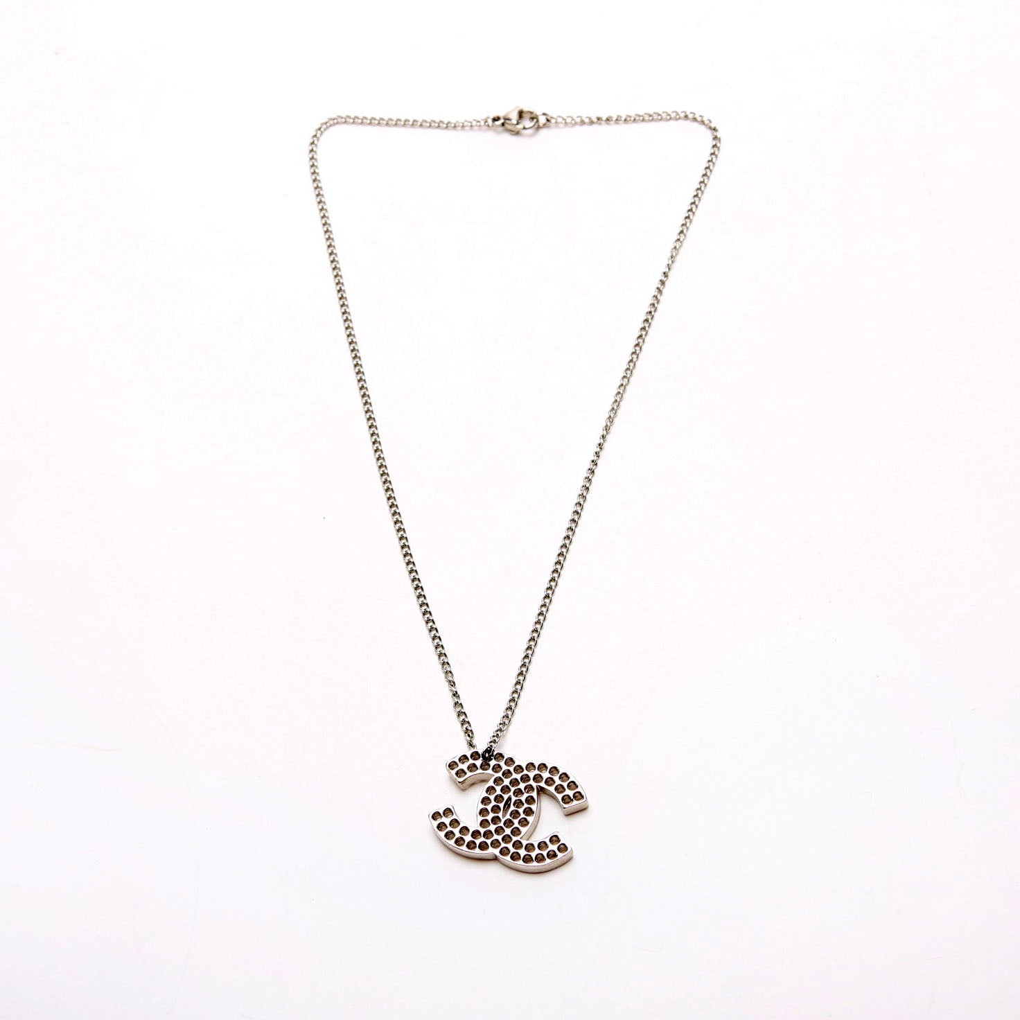 CC Cut Out Medium Pendent Necklace Silver