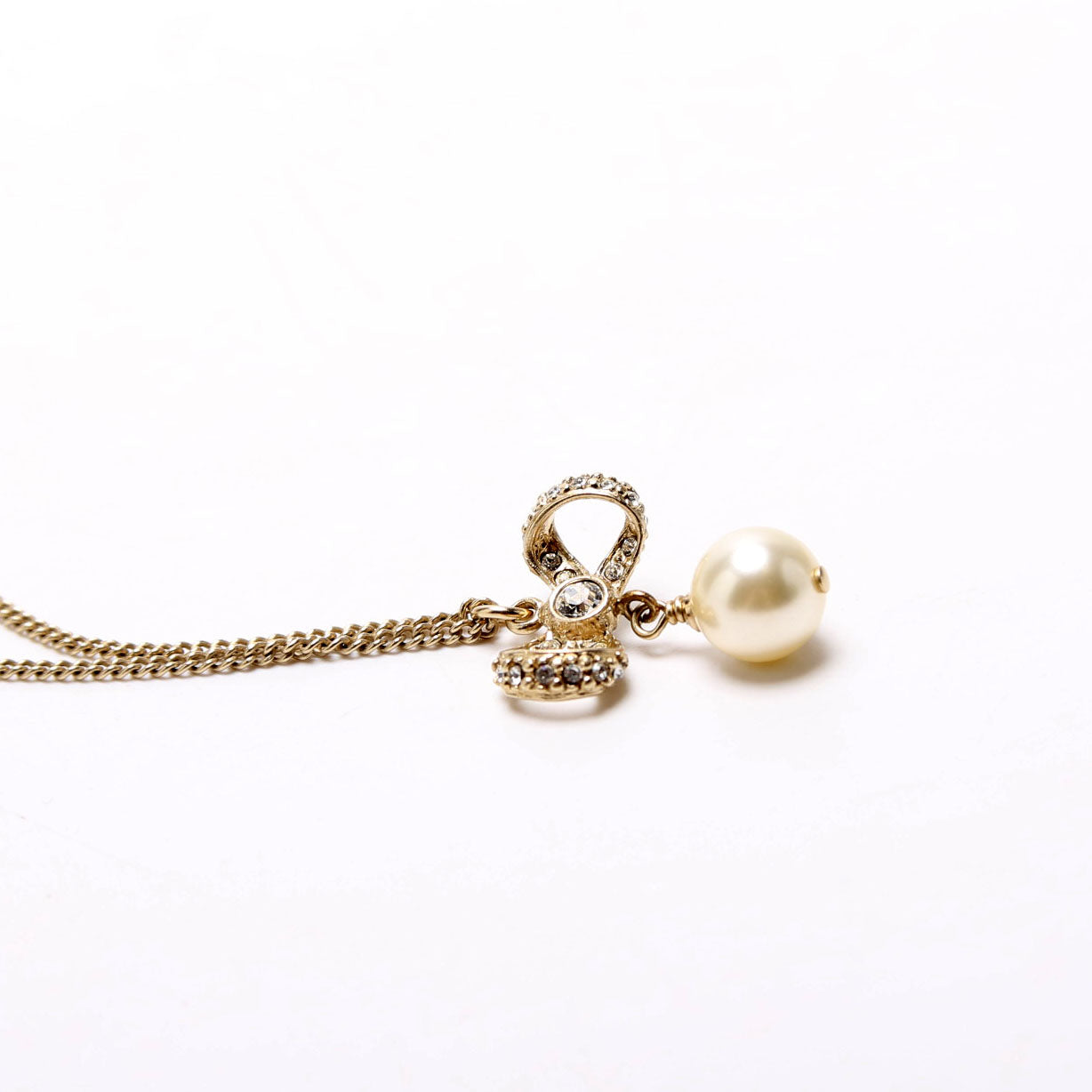 Crystal Bow CC Pearl Drop Necklace Gold