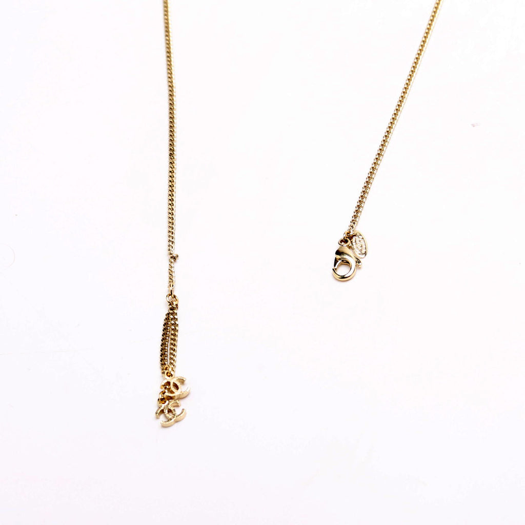 CC Pendant Pearl/Braided Chain Gold