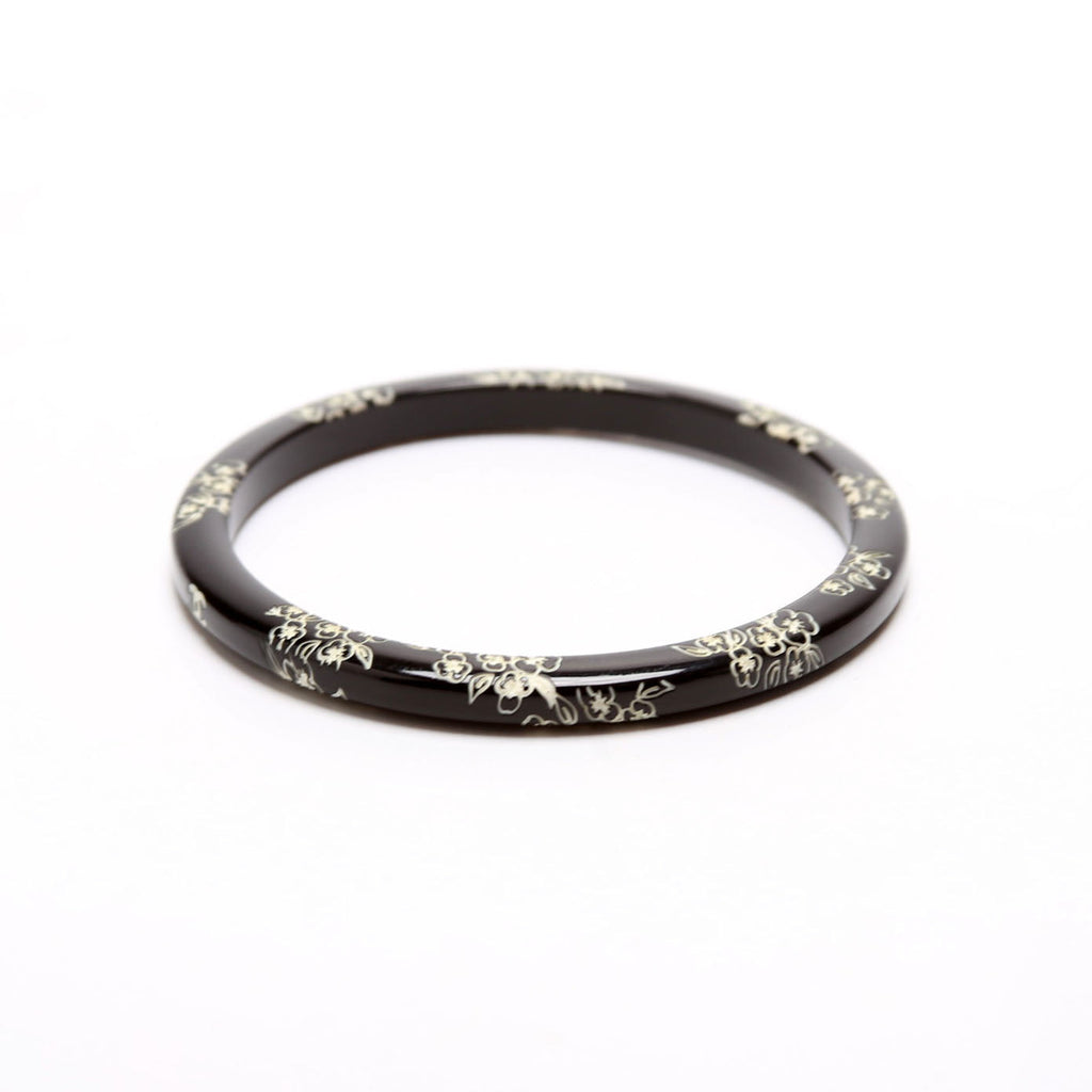 Camellia Bangle Bracelet Black/White