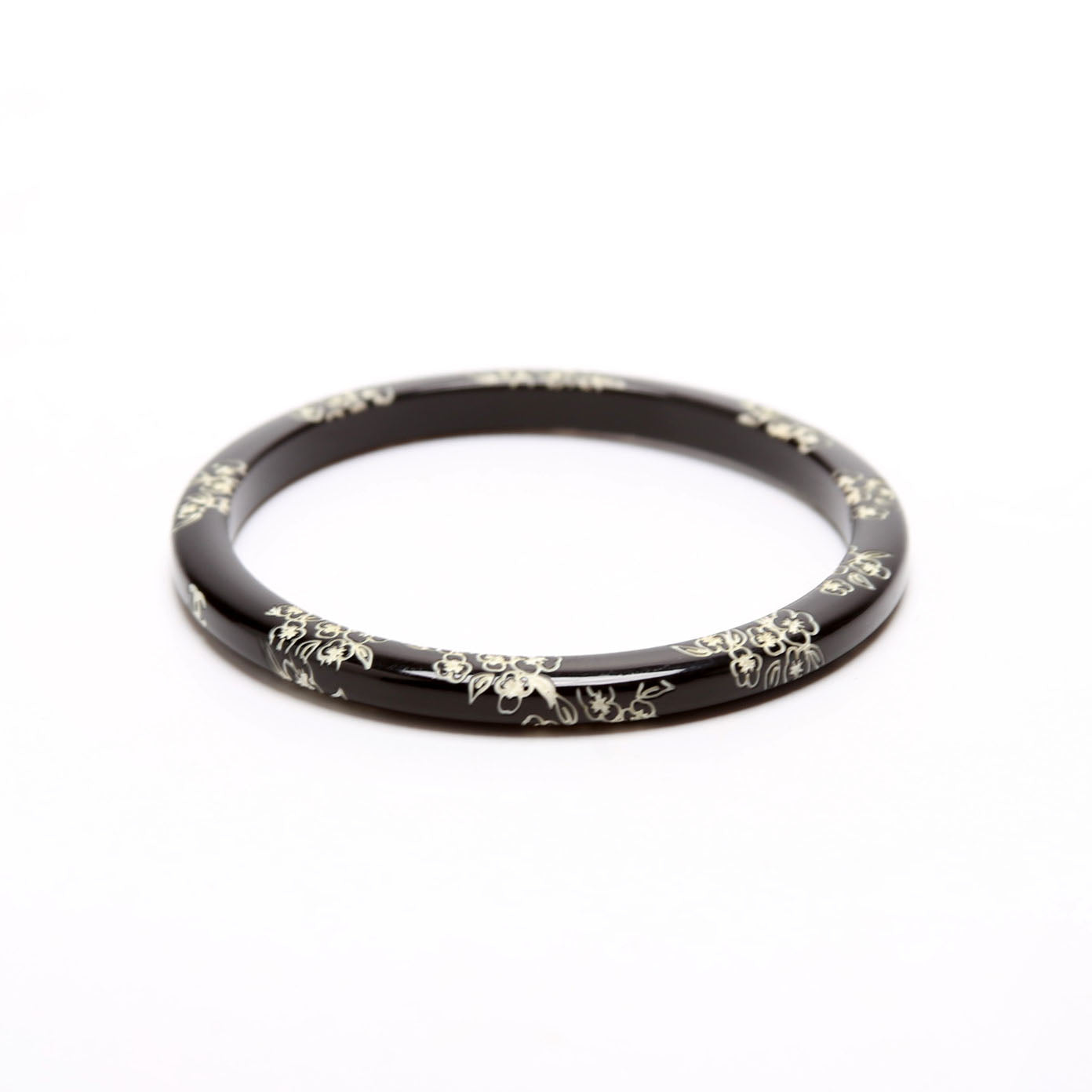 Camellia Bangle Bracelet Black/White