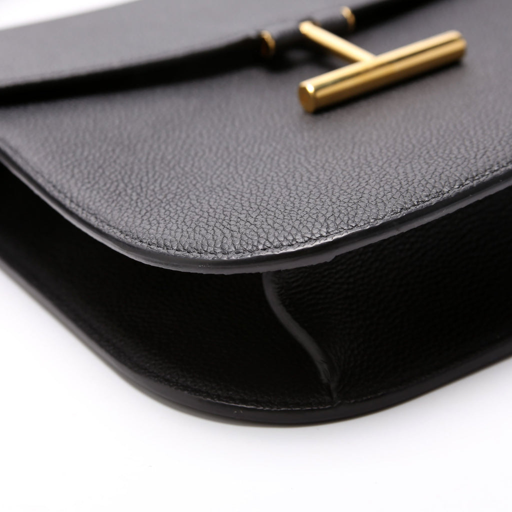 T Clasp Tara Crossbody Grained Calfskin Black