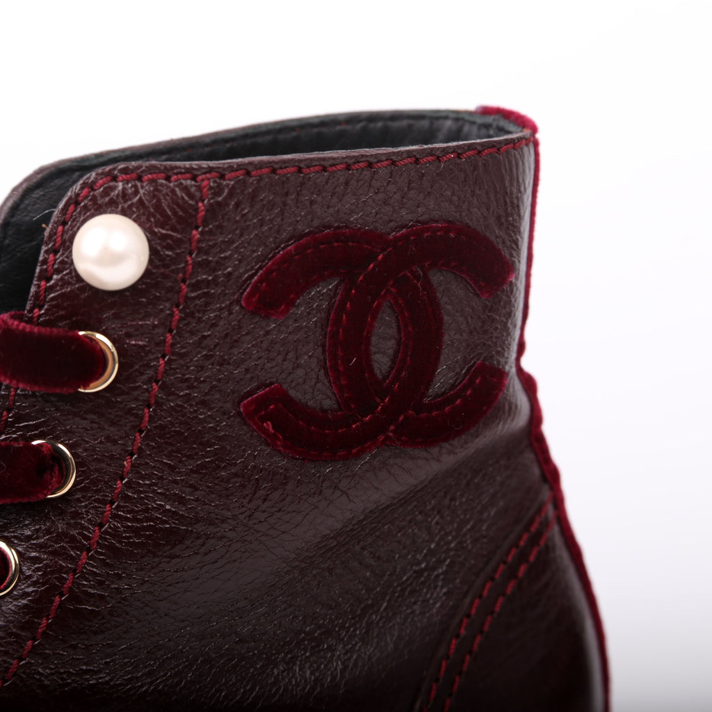 CC Calfskin/Velvet Pearl Combat Boots Size 38 Burgundy