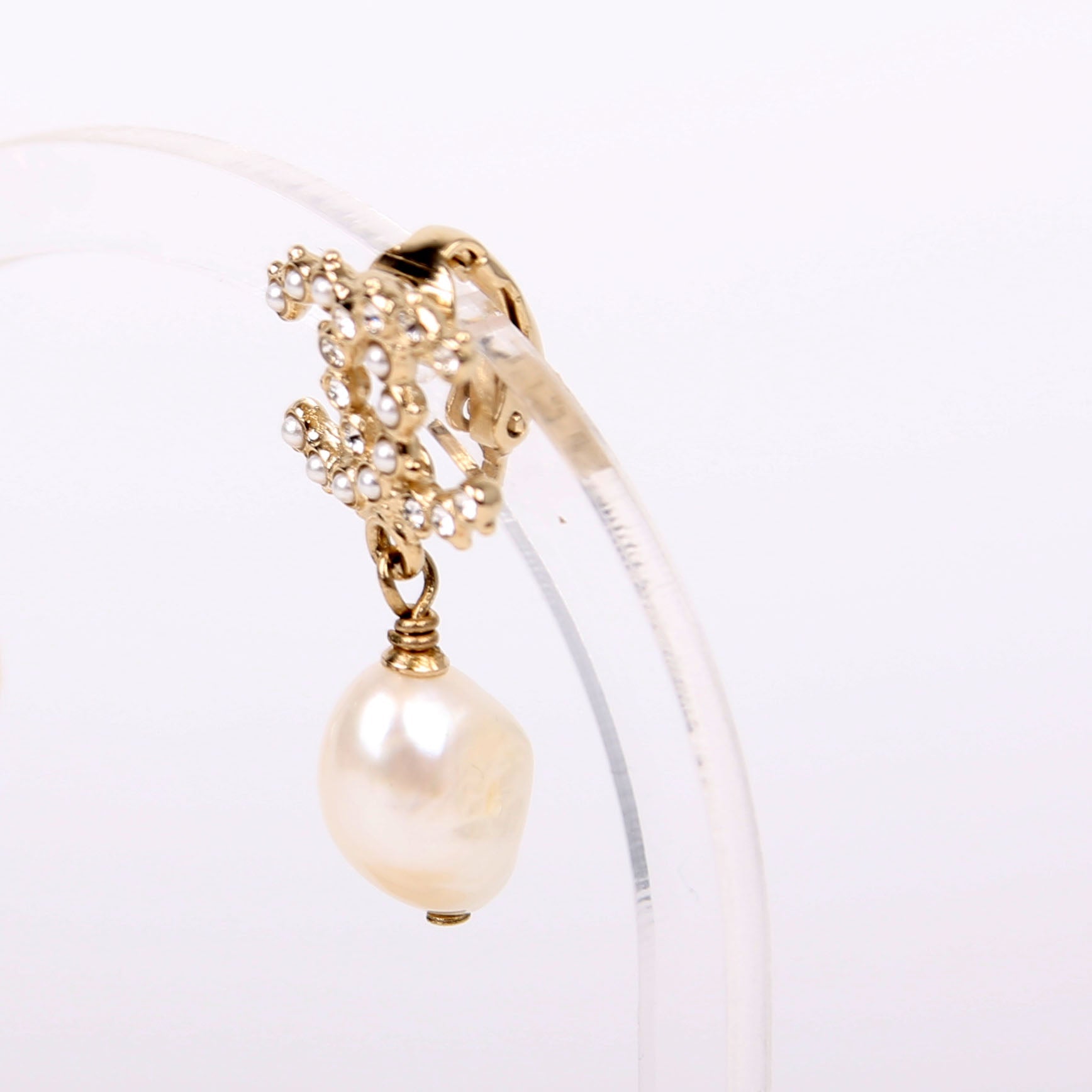 CC Pearl Drop Clip On Earrings Gold