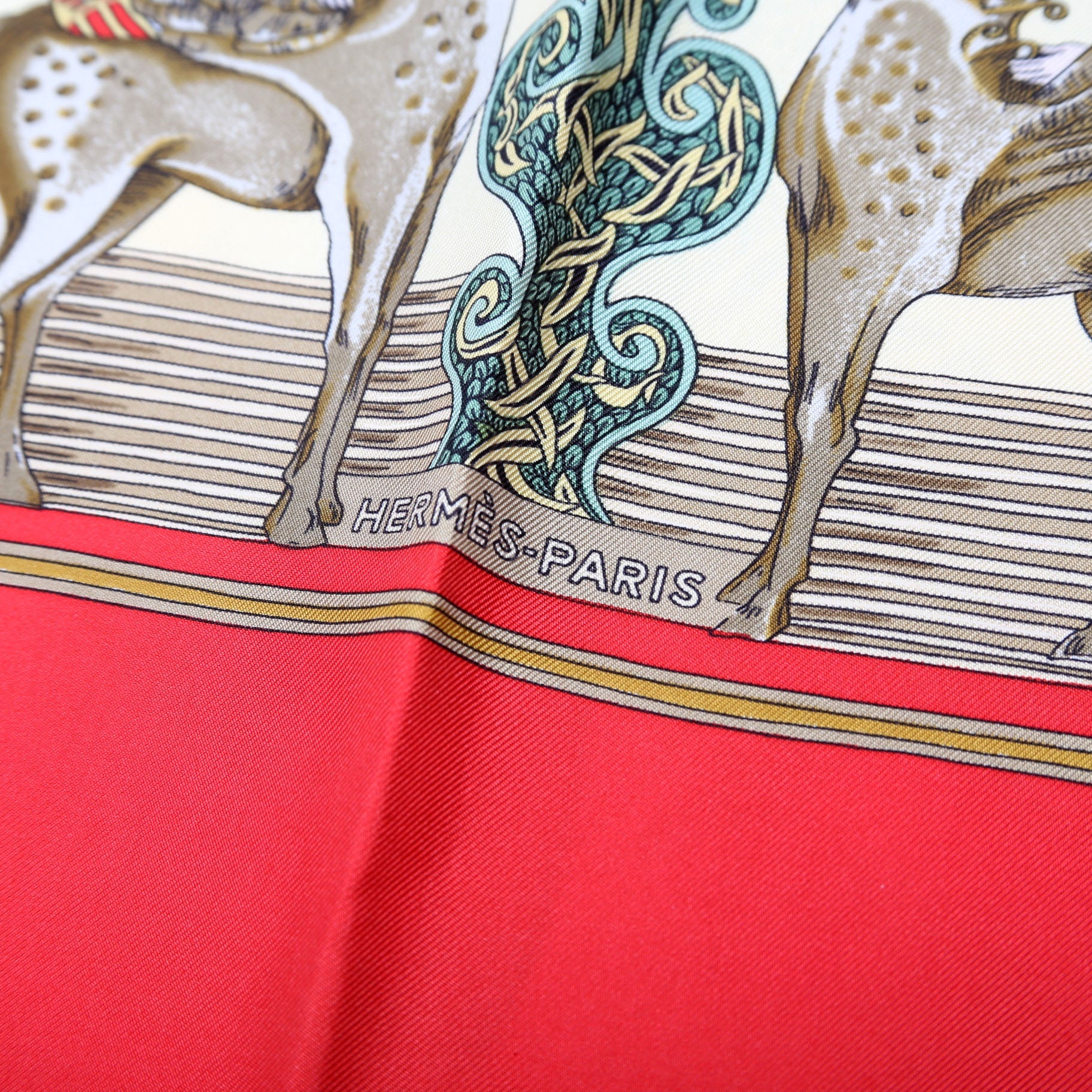 Au Fil De La Soie Silk Scarf 90 Red/Multicolor