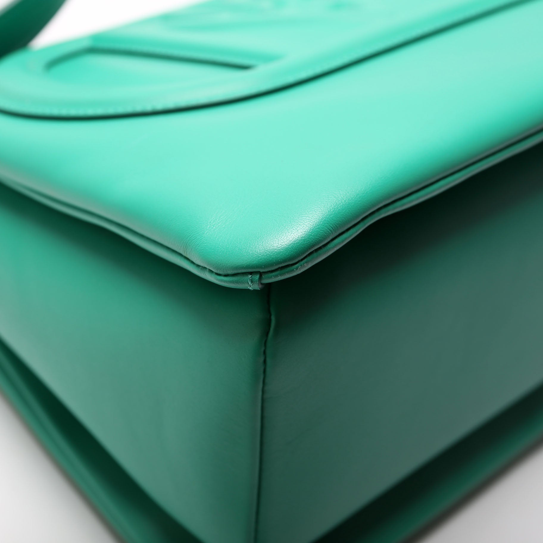 Mode Travia Medium Spanish Leather Shoulder Bag Green