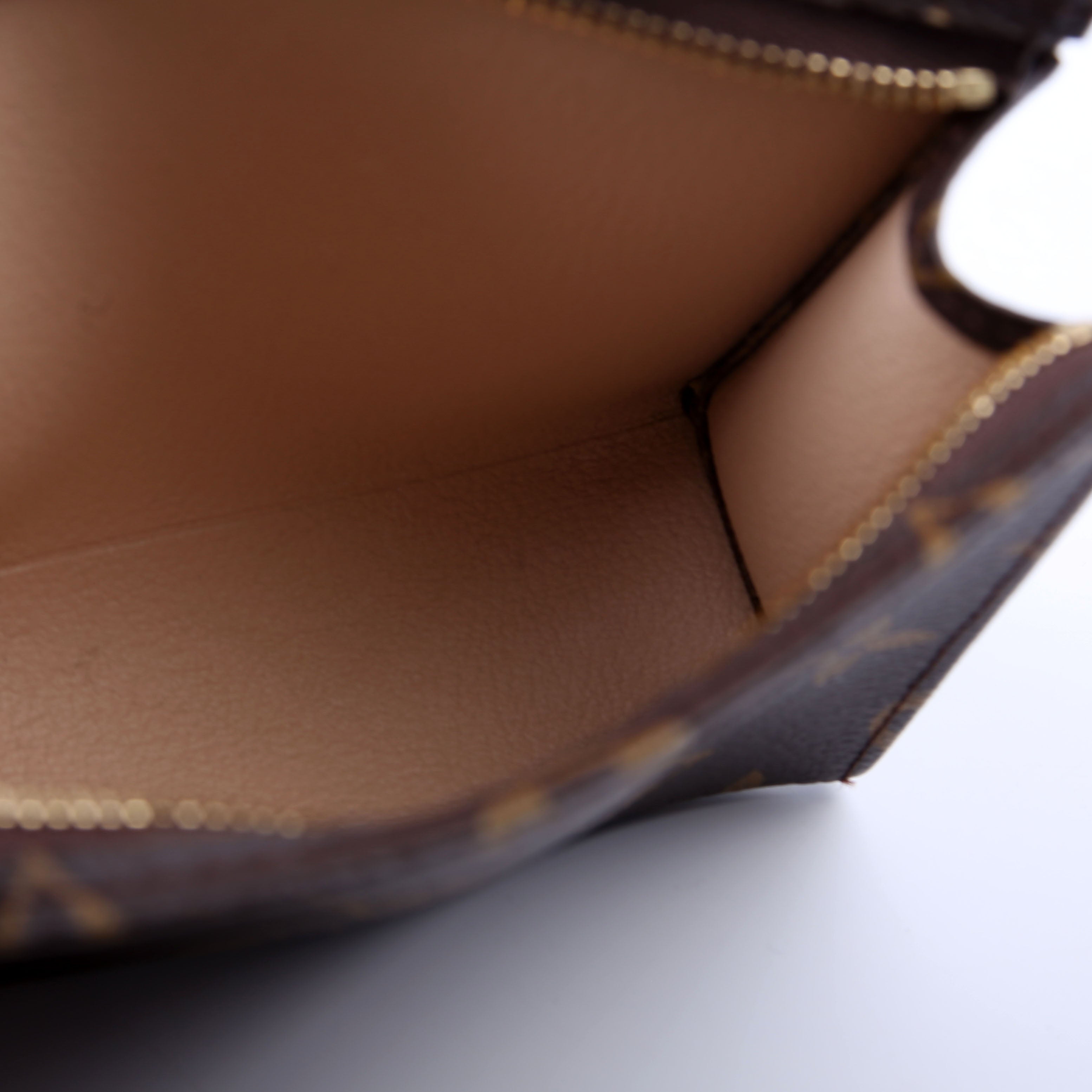 Toiletry Pouch 15 Monogram Newer